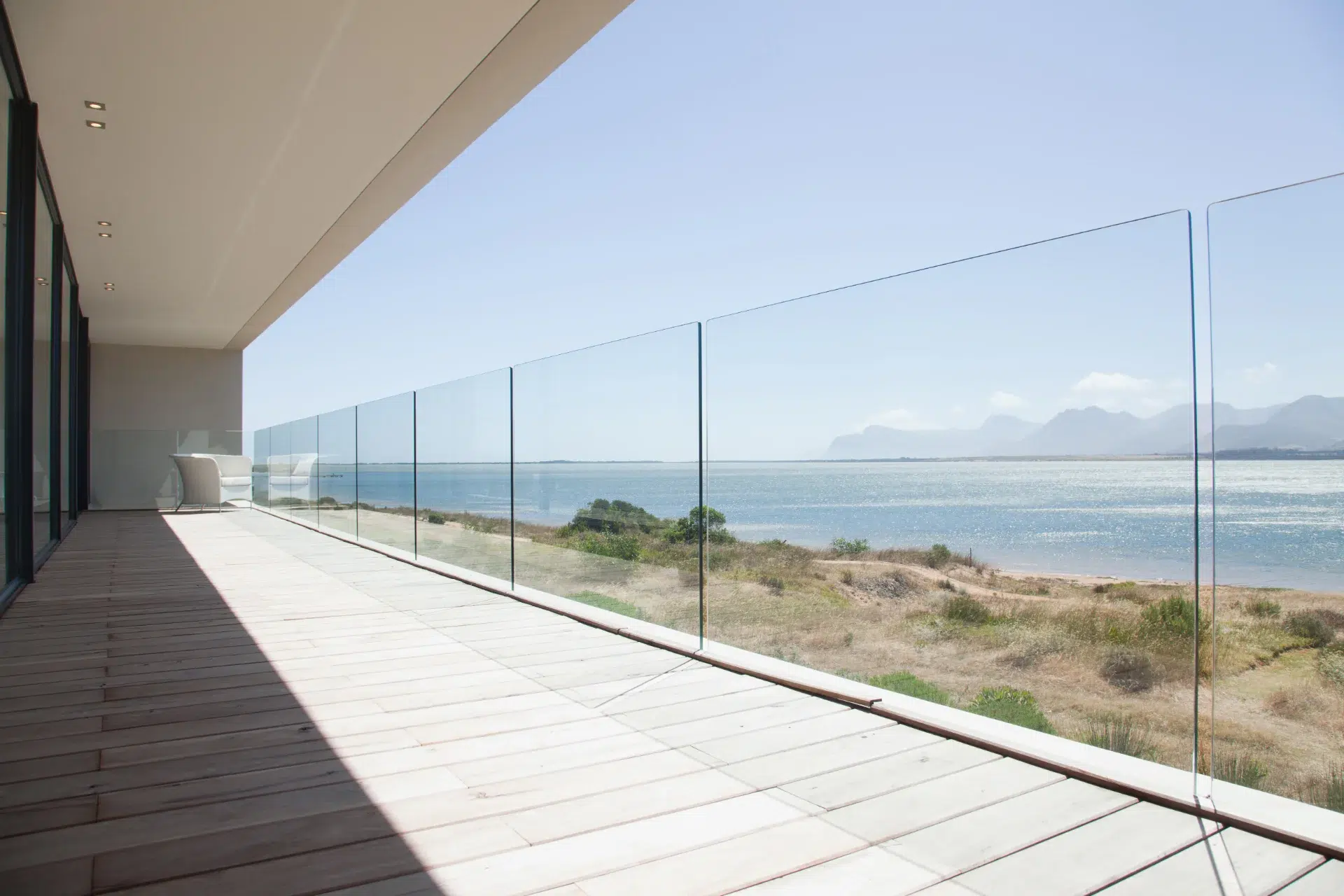 VLX 120 Glass Railing System in Austin, TX | Hale Windows Austin - detail 1